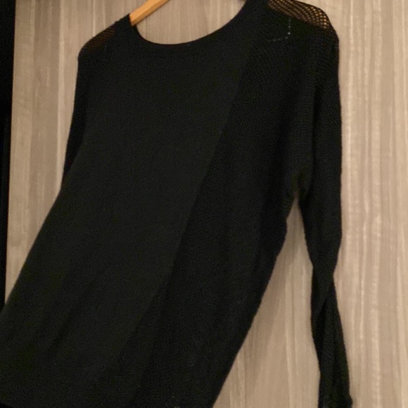 COPY - Plenty black sweater with perforated sleeves and sides - Picture 2 of 4